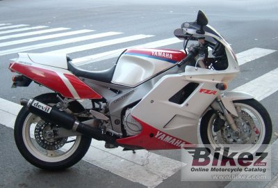 1992 Yamaha FZR 1000 photo